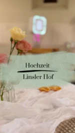 Aline & Davide 🤍 Linsler Hof

Mitte Juli waren wir mit unserer Bandita bei Aline und Davide auf dem Linsler Hof dabei – auch hier wurde richtig fleißig eingesprochen! Ganz viele liebe Worte und Glückwünsche der Gäste sind an diesem Tag zusammengekommen.

Genau diese Momente sind es, für die wir unseren Job so lieben.

📍 Location: @linslerhof 
🌿 Deko: @flairverliebt 

Alles Liebe, Aline & Davide! 🥂

Ihr wollt auch, dass eure Gäste ihre Worte für euch festhalten? Meldet euch bei uns.

Text mit KI-Unterstützung erstellt.